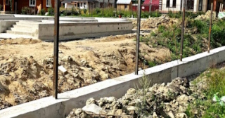 Фундамент под забор заказать в Киржаче -  заливка фундамента для забора | от 1529 за п.м.